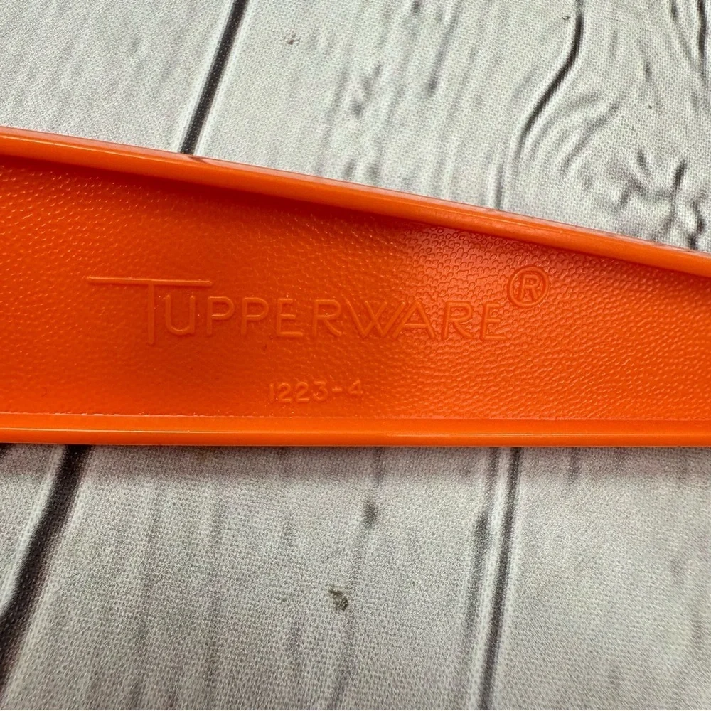 vtg tupperware kitchen utensils gadgets cut n serve biscuit cutter hosting